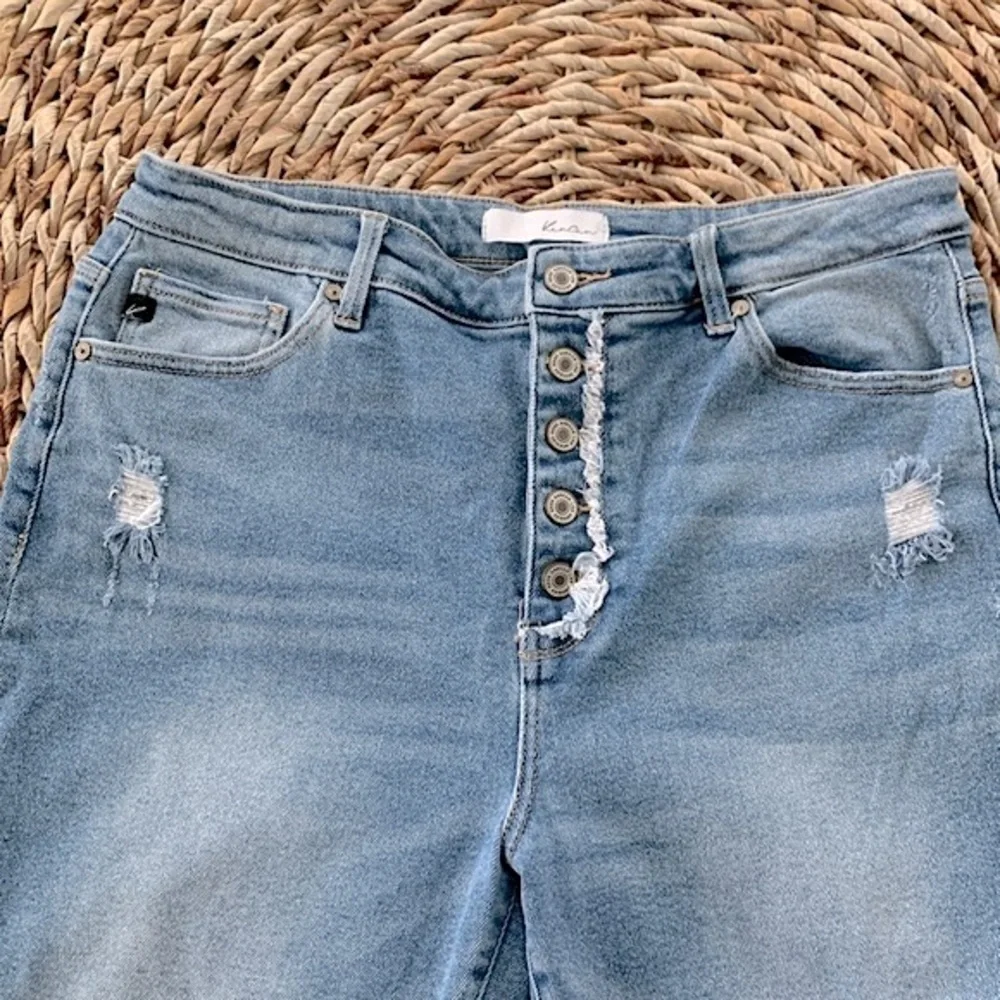 KanCan Tove Ultra High Rise Mom Jean